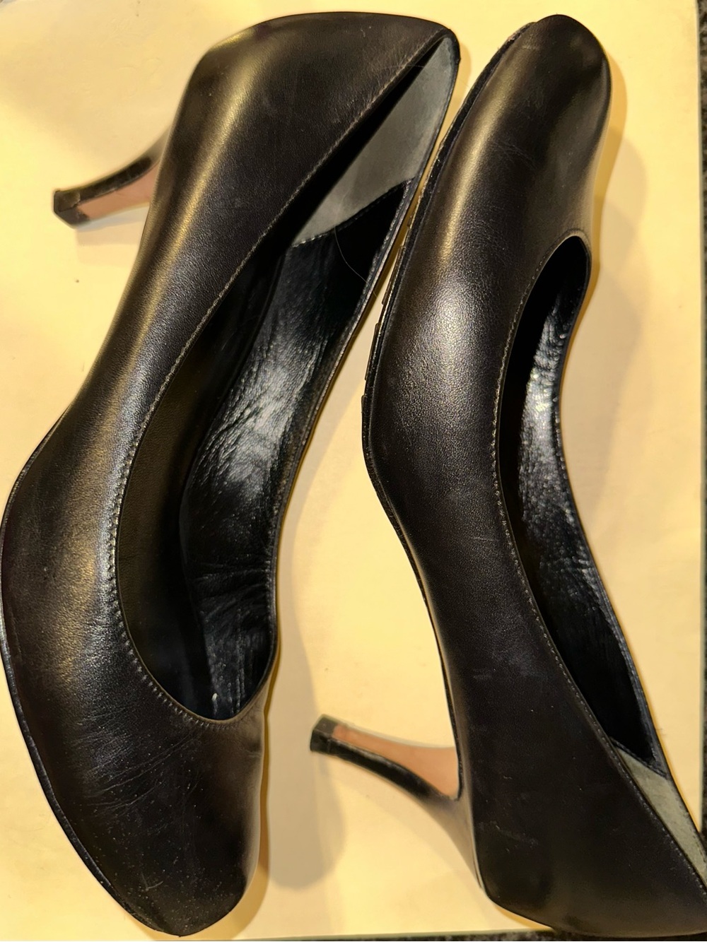 Cole Haan Black Leather Classic Pumps
